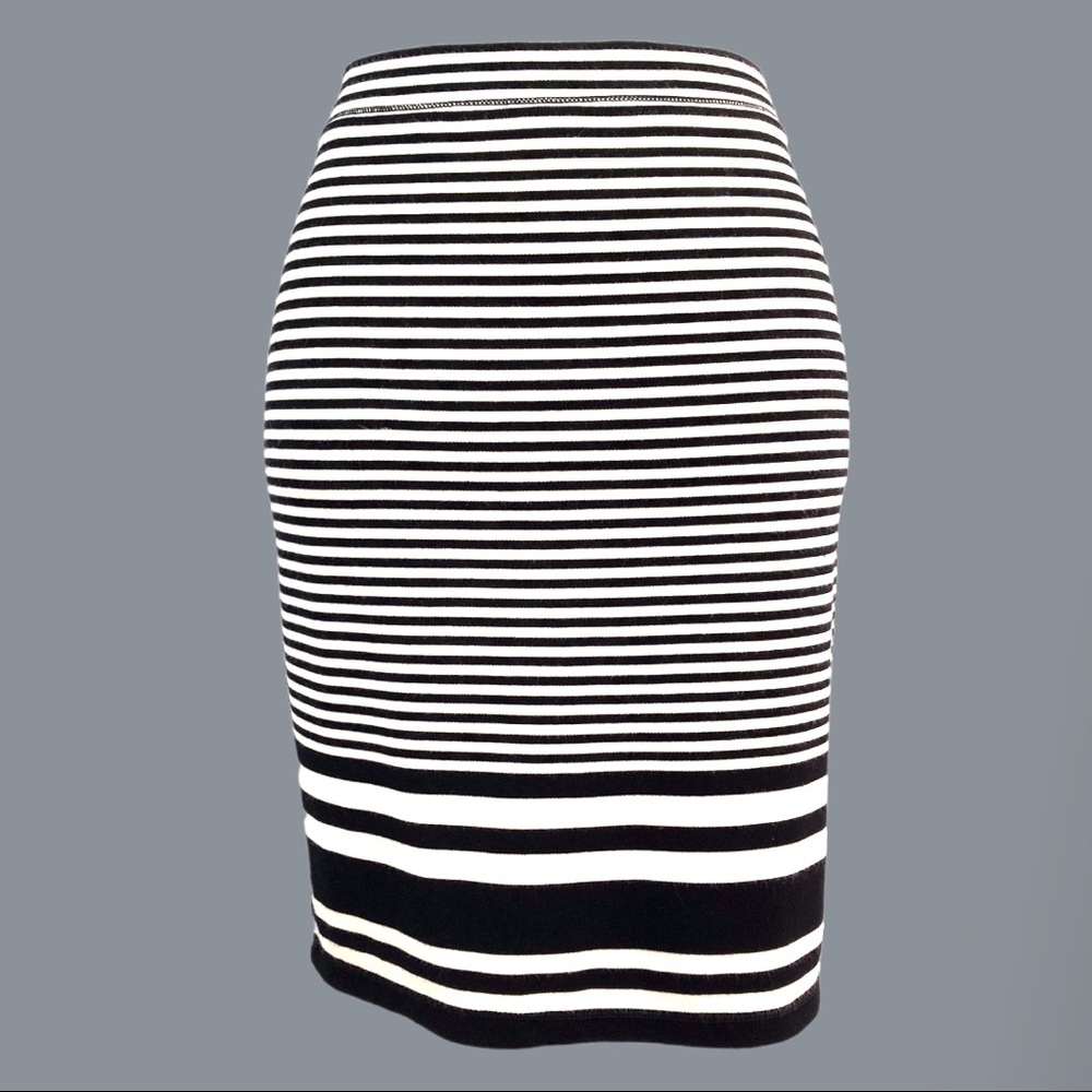 Horizontal Black & Off White Striped Skirt NWOT - Picture 2 of 5